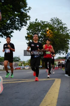 Runner Photo 4196104