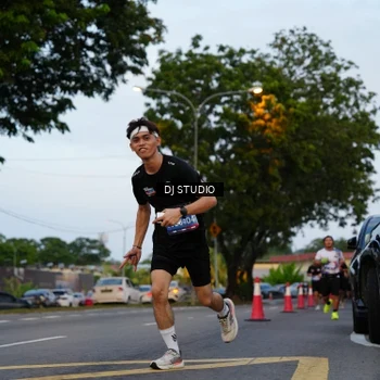 Runner Photo 4196123
