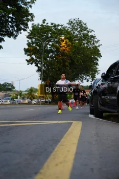 Runner Photo 4196136