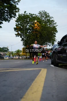 Runner Photo 4196137
