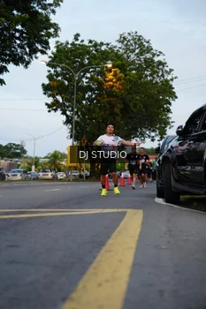 Runner Photo 4196138