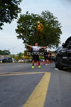 Runner Photo 4196141