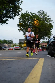 Runner Photo 4196153
