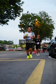 Runner Photo 4196154