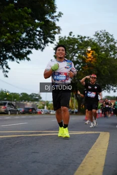 Runner Photo 4196162