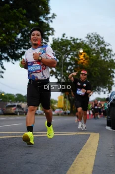 Runner Photo 4196167