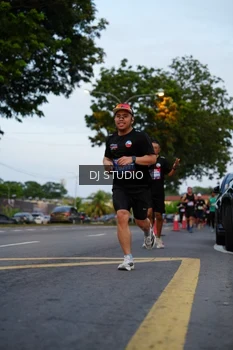 Runner Photo 4196174