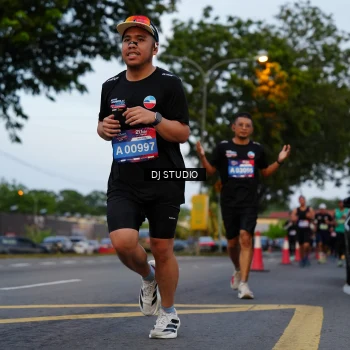 Runner Photo 4196179