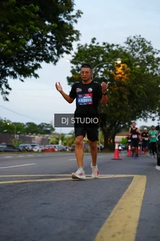 Runner Photo 4196183