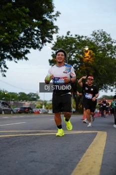 Runner Photo 4196185