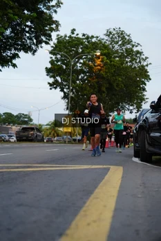 Runner Photo 4196201