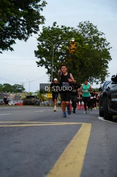 Runner Photo 4196206