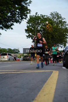 Runner Photo 4196212