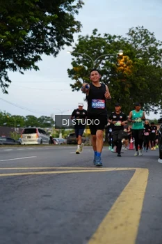 Runner Photo 4196215