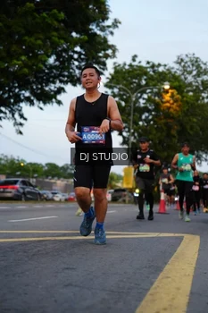 Runner Photo 4196224