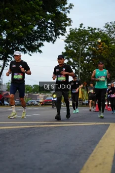 Runner Photo 4196234
