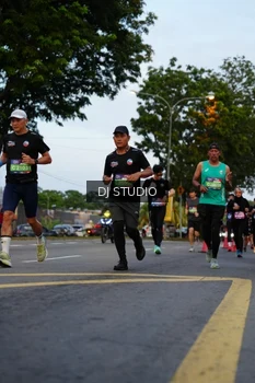 Runner Photo 4196235