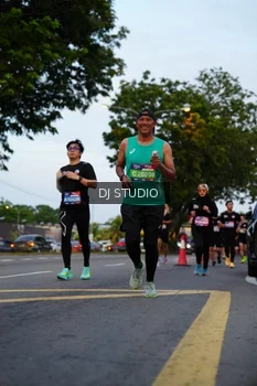 Runner Photo 4196245
