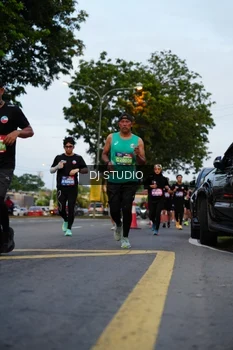 Runner Photo 4196246