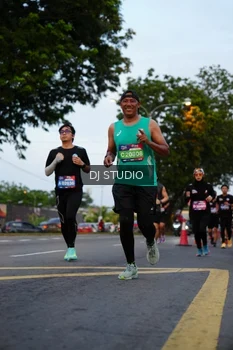 Runner Photo 4196251