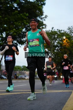 Runner Photo 4196256