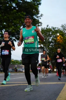 Runner Photo 4196259