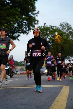 Runner Photo 4196270