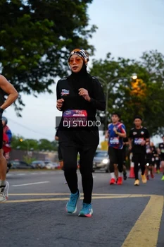 Runner Photo 4196271