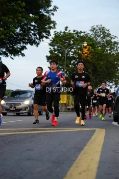 Runner Photo 4196278