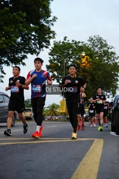 Runner Photo 4196284