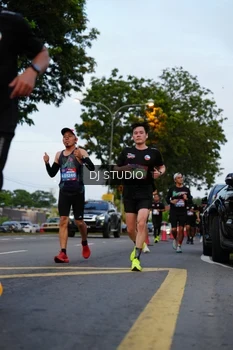 Runner Photo 4196291