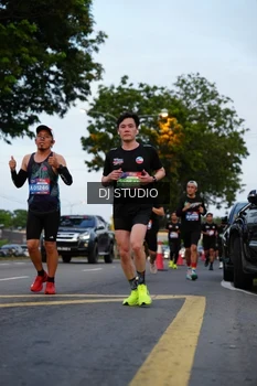 Runner Photo 4196298