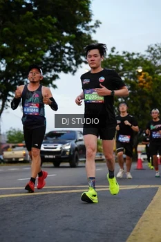 Runner Photo 4196304