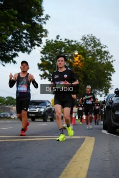 Runner Photo 4196305