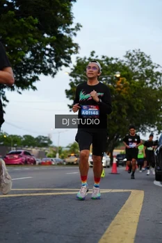 Runner Photo 4196311