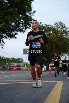 Runner Photo 4196312