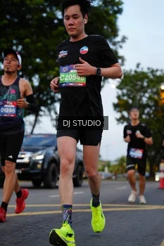 Runner Photo 4196313