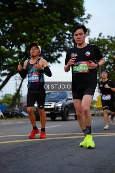 Runner Photo 4196314