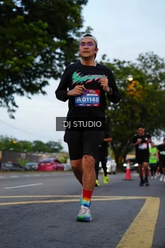 Runner Photo 4196319