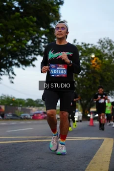 Runner Photo 4196321