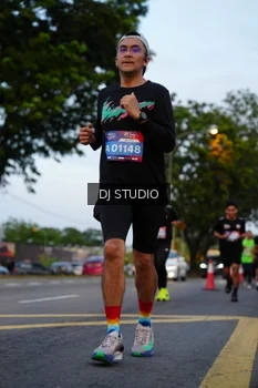Runner Photo 4196325
