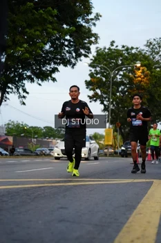 Runner Photo 4196326
