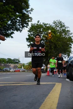 Runner Photo 4196332