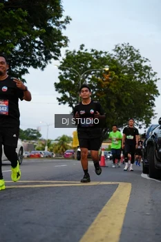 Runner Photo 4196339