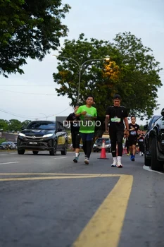 Runner Photo 4196347
