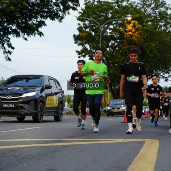 Runner Photo 4196360