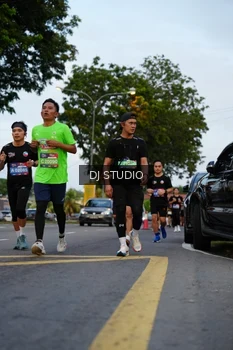 Runner Photo 4196362