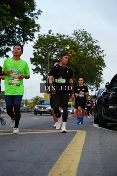 Runner Photo 4196367