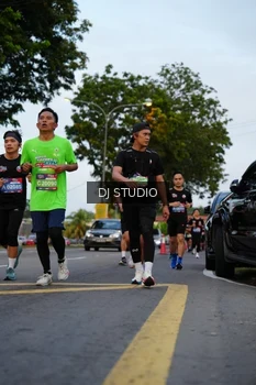 Runner Photo 4196371