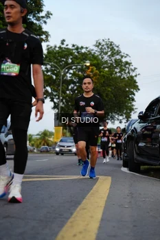 Runner Photo 4196376